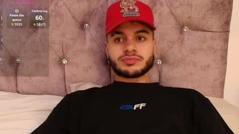 Snapshot of amadeo_wild chatting on 11.29.25 Amadeo Wild online show from 11.29.25