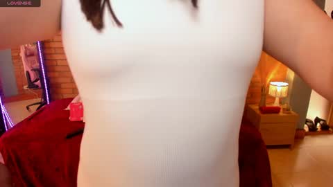 Hi Im AmaiaHelp me reach 100 likes online show from 06.17.26