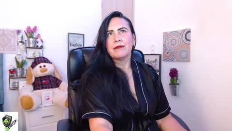 Snapshot of amalia_brunette chatting on 12.05.24 AMALIA online show from 12.05.24