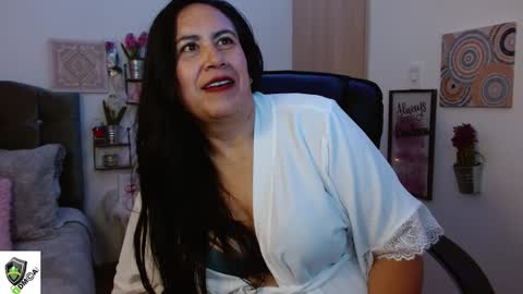 Snapshot of amalia_brunette chatting on 01.01.25 AMALIA online show from 01.01.25