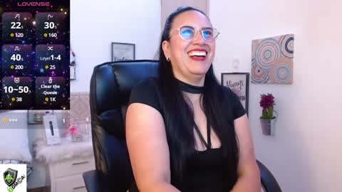 Snapshot of amalia_brunette chatting on 01.19.25 AMALIA online show from 01.19.25