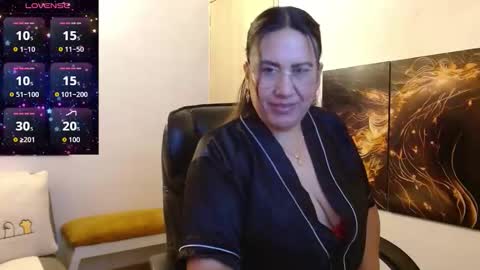 Snapshot of amalia_brunette chatting on 01.08.26 AMALIA online show from 01.08.26