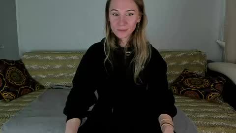 Snapshot of amalia_mio chatting on 05.31.26 Amalia online show from 05.31.26