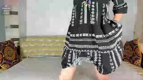 Snapshot of amalia_mio chatting on 07.25.26 Amalia online show from 07.25.26