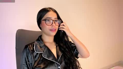 Amalia    real MIA  online show from 04.15.26