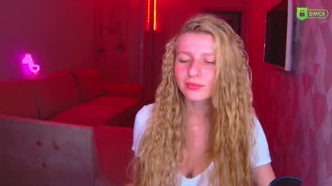 Snapshot of amaliaqueen999 chatting on 11.28.25 Amalia online show from 11.28.25