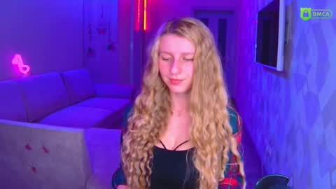 Snapshot of amaliaqueen999 chatting on 11.29.25 Amalia online show from 11.29.25