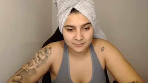 The queen of the biceps  online show from 01.27.25