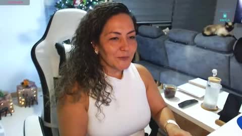 Snapshot of amanda_bella1 chatting on 01.12.26 Amanda online show from 01.12.26