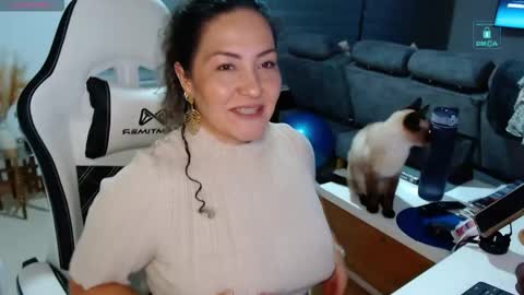 Snapshot of amanda_bella1 chatting on 02.02.26 Amanda online show from 02.02.26