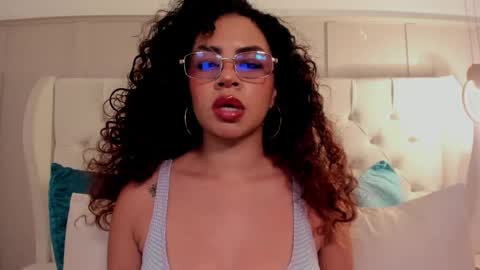 Snapshot of amanda_rios chatting on 05.24.26 Amanda Rios online show from 05.24.26