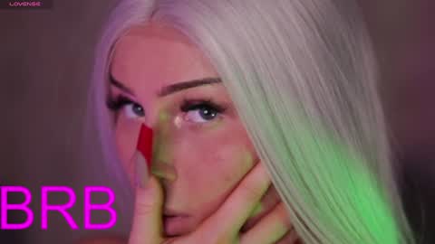 Amanda Farrell online show from 02.02.25