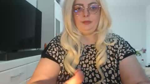 Snapshot of amandamuller1982 chatting on 05.29.26 Anda online show from 05.29.26