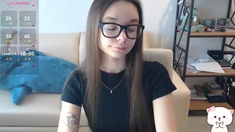 Snapshot of amaneli chatting on 01.12.25 Mila online show from 01.12.25