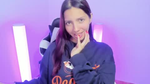 Snapshot of amara_22_ chatting on 01.16.25 Liz online show from 01.16.25