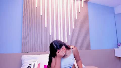 Snapshot of amara_lune chatting on 07.18.26 online show from 07.18.26