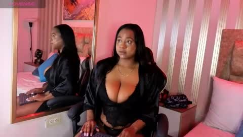 Snapshot of amara_queen_ chatting on 04.18.26 Amara online show from 04.18.26