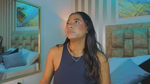 Snapshot of amara_queen_ chatting on 05.26.26 Amara online show from 05.26.26