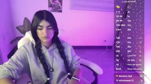 Snapshot of amara_silk chatting on 06.11.26 amara_silk online show from 06.11.26