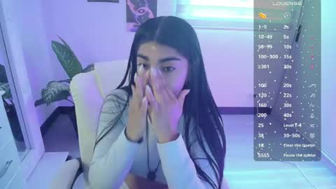 Snapshot of amara_silk chatting on 06.22.26 amara_silk online show from 06.22.26