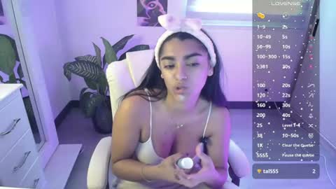 Snapshot of amara_silk chatting on 07.23.26 amara_silk online show from 07.23.26