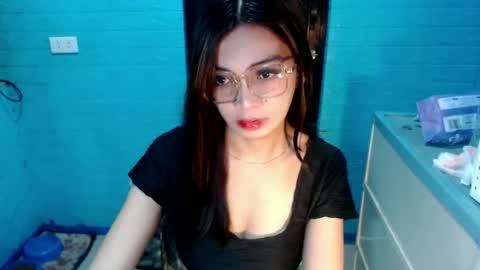 Snapshot of amarabellax chatting on 06.15.26 BELLA online show from 06.15.26