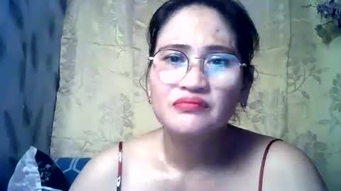 Snapshot of amazing_angel22 chatting on 10.22.25 amazing angel online show from 10.22.25