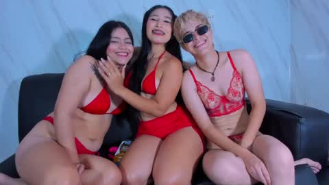 Snapshot of amazing_girls_fetishx chatting on 04.04.26 amazing_girls_fetishx online show from 04.04.26