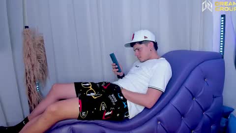Snapshot of amazingpartys_07 chatting on 10.14.25 3some HORNY KIMGOOD GIRL LOOKING TO EXPERIENCE ALL KINDS OF SHOW online show from 10.14.25