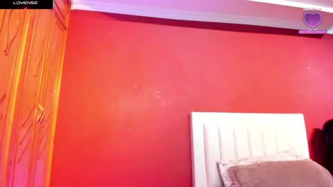 Sara  online show from 12.04.25