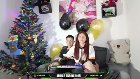 Snapshot of ambar_and_daimon_ chatting on 01.02.25 AMBAR AND DAIMON online show from 01.02.25