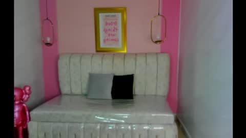 Snapshot of ambar_fox_s chatting on 11.20.25 Ambar online show from 11.20.25