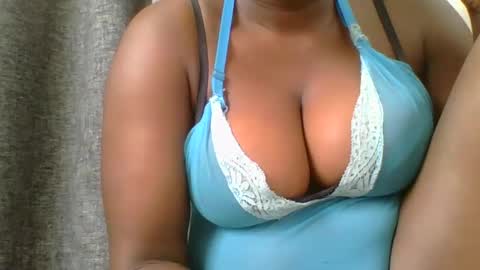 Mia online show from 12.19.24