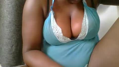 Mia online show from 03.05.25