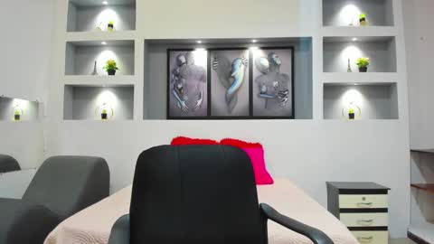 Snapshot of ambar_sex10 chatting on 12.23.24 Ambar  online show from 12.23.24