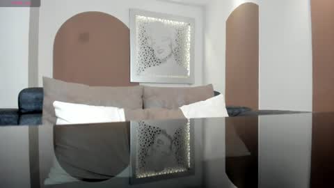 Snapshot of ambarjames_ chatting on 07.24.26 Ambar online show from 07.24.26