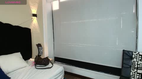 Ambar Ross online show from 10.18.25