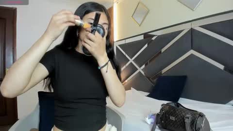 Snapshot of ambaross chatting on 02.18.26 Ambar Ross online show from 02.18.26