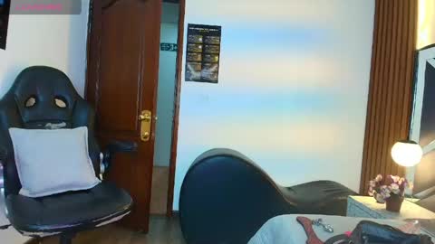Ambar Ross online show from 04.30.26