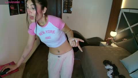 Ambar Ross online show from 05.22.26