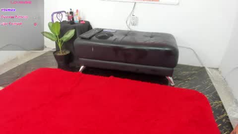 Snapshot of ambeer__rosee chatting on 06.14.26 mbr online show from 06.14.26