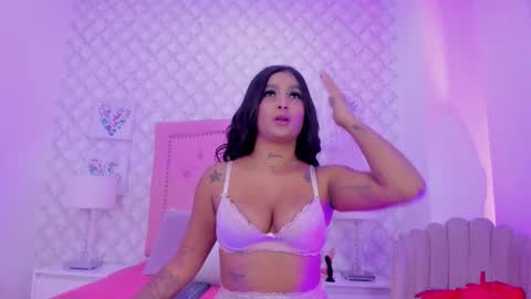 Snapshot of amber__ferrera chatting on 12.22.25 amber ferrera online show from 12.22.25