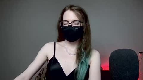 Amber non-nude model online show from 10.04.25