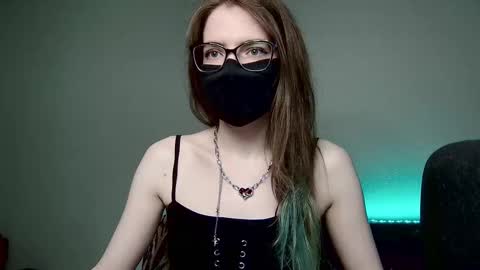 Amber non-nude model online show from 10.16.25