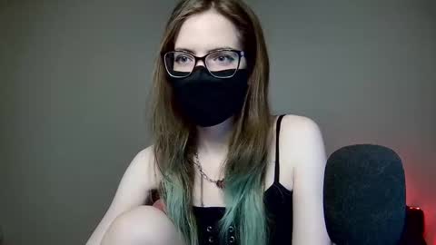 Amber non-nude model online show from 10.29.25