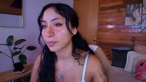 Snapshot of amber_curly chatting on 04.30.26 amber_curly online show from 04.30.26