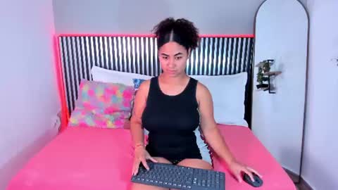 Snapshot of amber_milers chatting on 07.28.26 A M B E R online show from 07.28.26