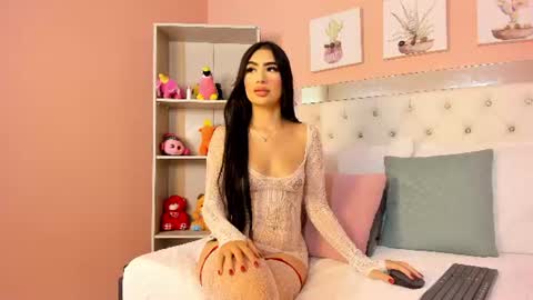 Snapshot of amber_rosen chatting on 06.19.26 A M B E R online show from 06.19.26