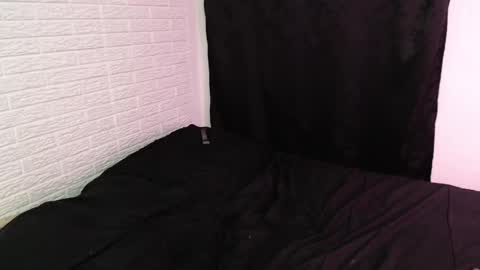 Snapshot of amber_rouss chatting on 01.22.25 ROUSS online show from 01.22.25