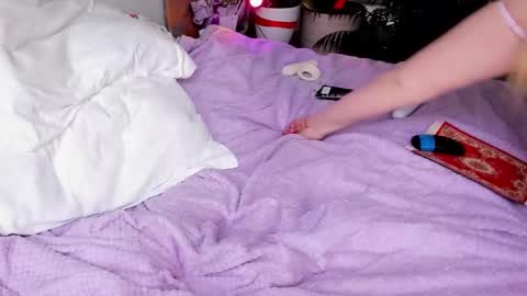 Snapshot of amberbenz chatting on 02.10.26 i am here online show from 02.10.26